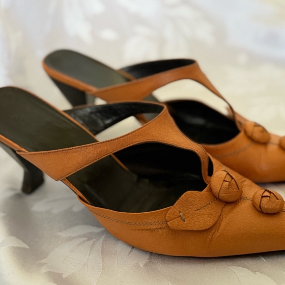 Prada y2k floral orange extended toe with rosette accents - Picture 4 of 8